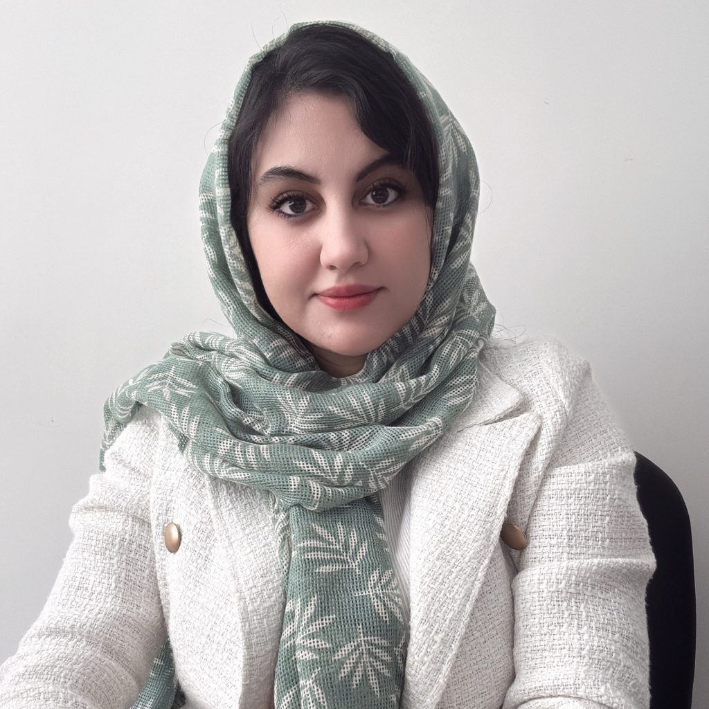 سمانه سلطان آبادی - درمانگر - کلینیک مشاوره روانشناسی ستیا